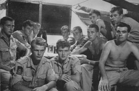 Waigeo-Sorong, mei 1961KLM7750.jpg