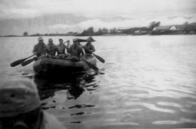 Manokwari Dorébaai, oefenen met de zodiac.c@rol,map,280608.jpg