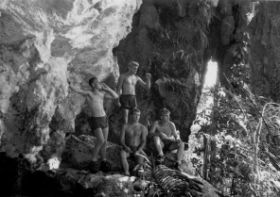 Biak,,Jappengrot1961Koolhaas,vBelzen,Gaal,Savenije-1.jpg
