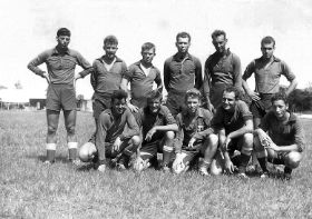 Voetbalelftal MSK Biak,c@rol/rudi,map290408.jpg