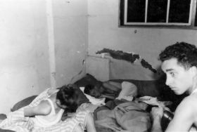 Kokas, een nacht bivak 1962 in de kampong. c@rol,map251007.jpg