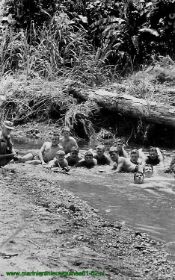 ,Dick_bij_de_kali_met_Dirk_HelmigJanOten e.a,carol,map,120709-1.jpg