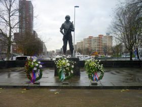 P1010949-1.JPG